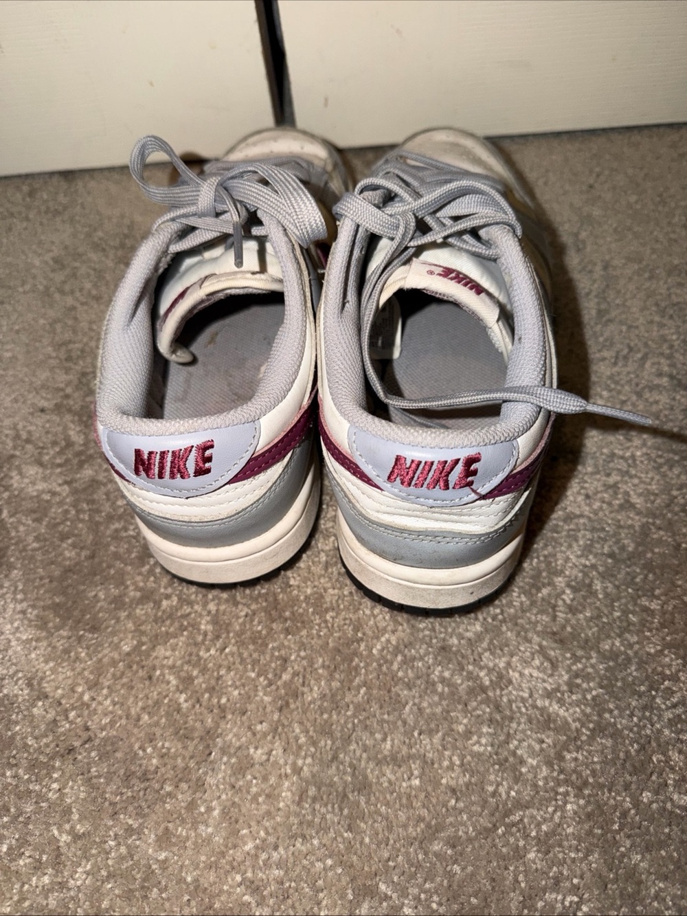 Nike Dunk Low in White, Light Grey & Maroon Accents sz 7 - Picture 3 of 6